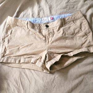 Short khaki shorts